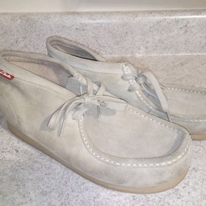 Clarks Wallabees Sz 9M